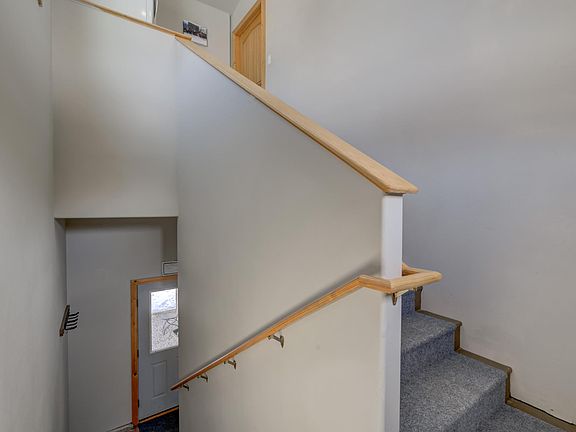 Entrance and stairs to apartment