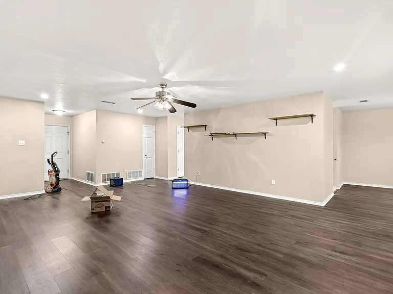 4401 Rance Ln — Photo 2