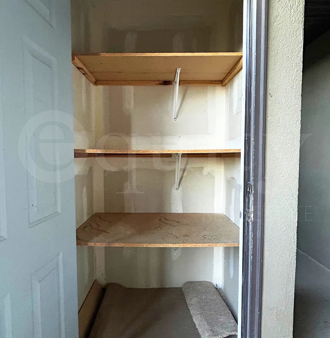 3585 E Rock Creek Rd #E8 - LD - 1 — Photo 2