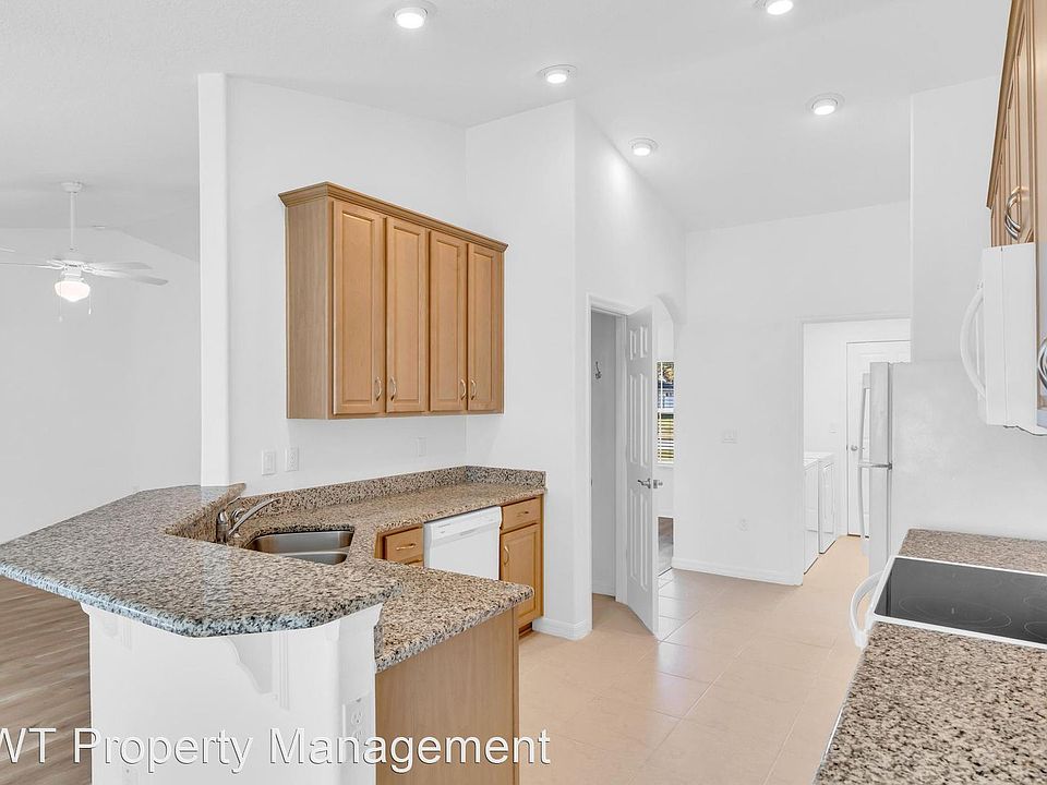 1st image of 11 Bishop Ln