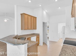 11 Bishop Ln, Palm Coast, FL 32137