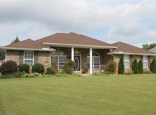123 Horseshoe Bnd, Madison, AL 35758