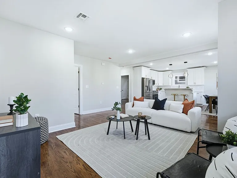 46 Eppirt St #2 — Photo 1