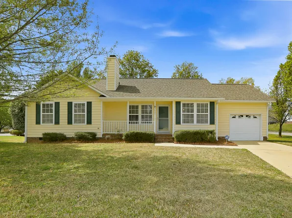 5601 Somerset Springs Dr, Raleigh, NC 27616