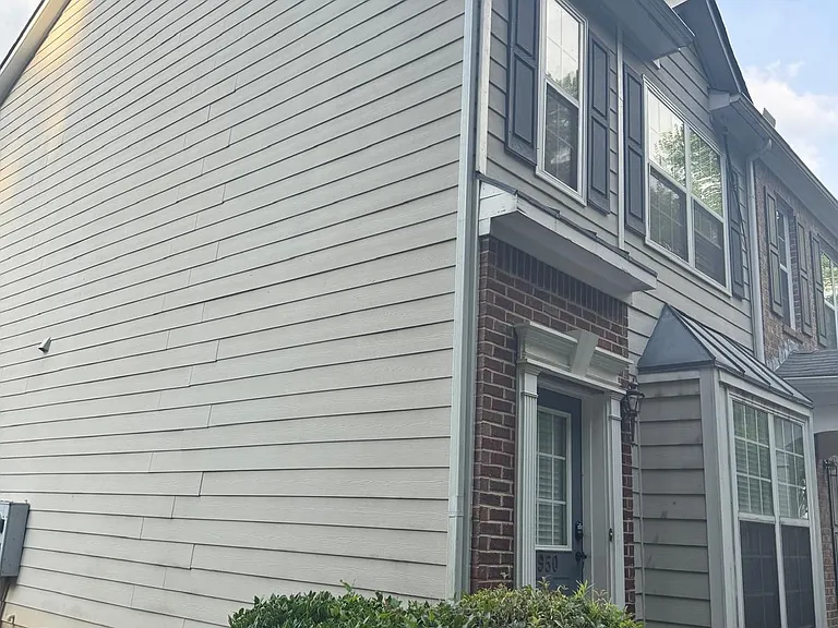 950 Redwood Dr — Photo 6