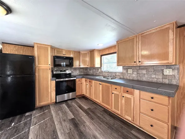 1718 W Dumble St Trailer 2, Alvin, TX 77511