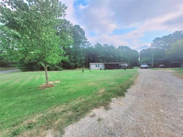 421 Harmony Rd SE, Silver Creek, GA 30173