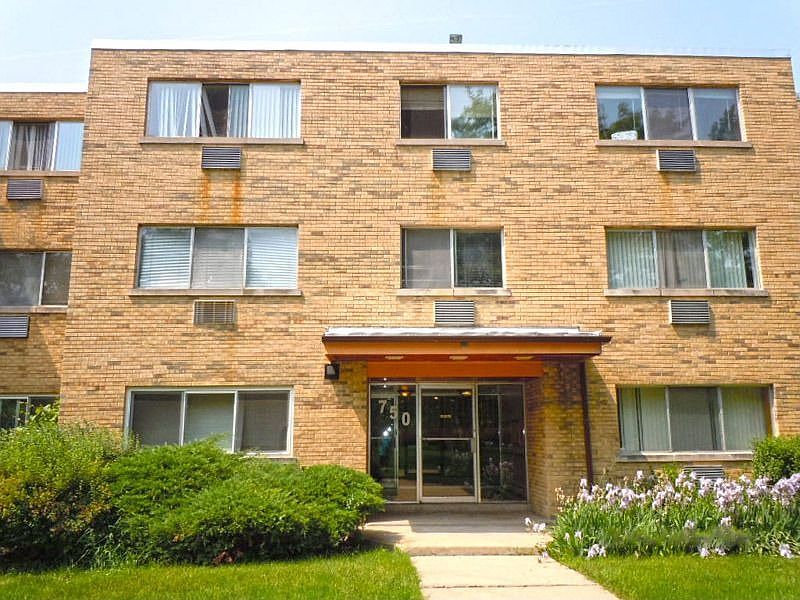 Front of Great Spacious Condo