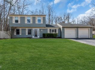 7 Stephanie Ct, Jackson, NJ 08527