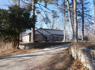 11730 N Elm Grove Dr, Syracuse, IN 46567