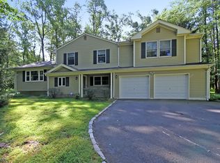 10 Red Hill Rd, Warren, NJ 07059