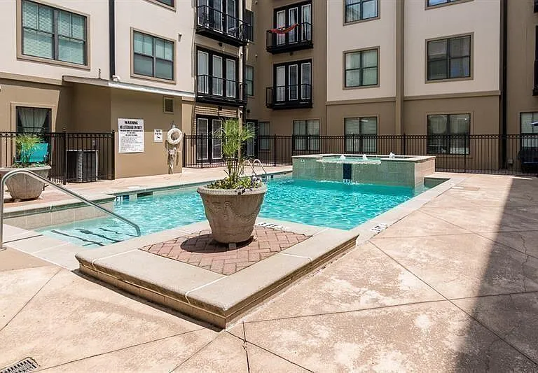 5300 Peachtree Rd #501 — Photo 41