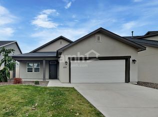 231 E Sicily Dr, Meridian, ID 83642
