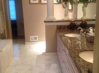5353 Bristol Parke Dr, Clarkston, MI