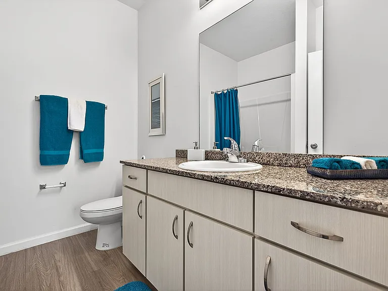 Mirage Bay Apartments — Photo 8