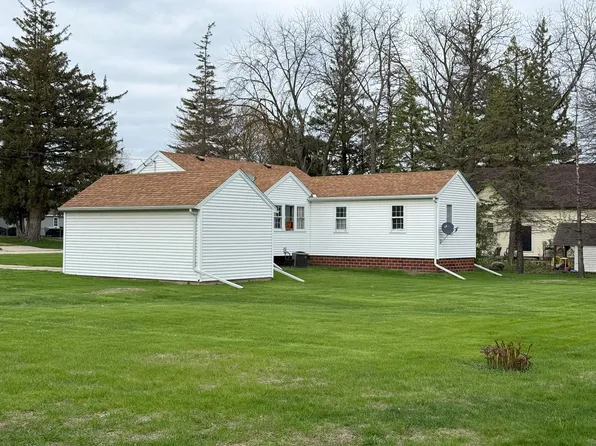 408 E Maple St, Ringsted, IA 50578