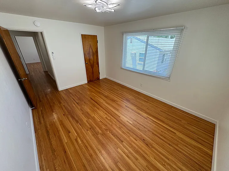 Allen - 1812 — Photo 10