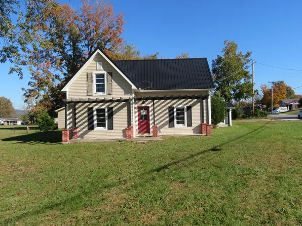 10 W Church St, Stanton, KY 40380
