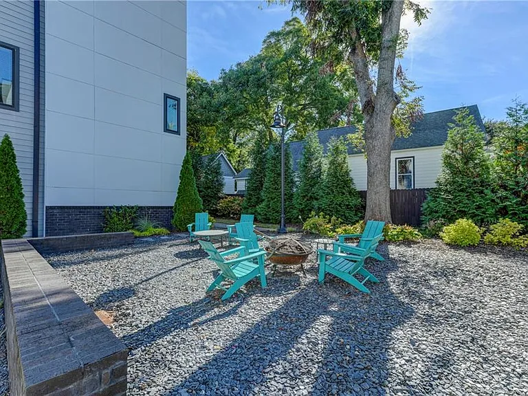 415 Gartrell St SE #7 — Photo 35
