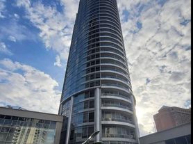 125 Village Green Sq