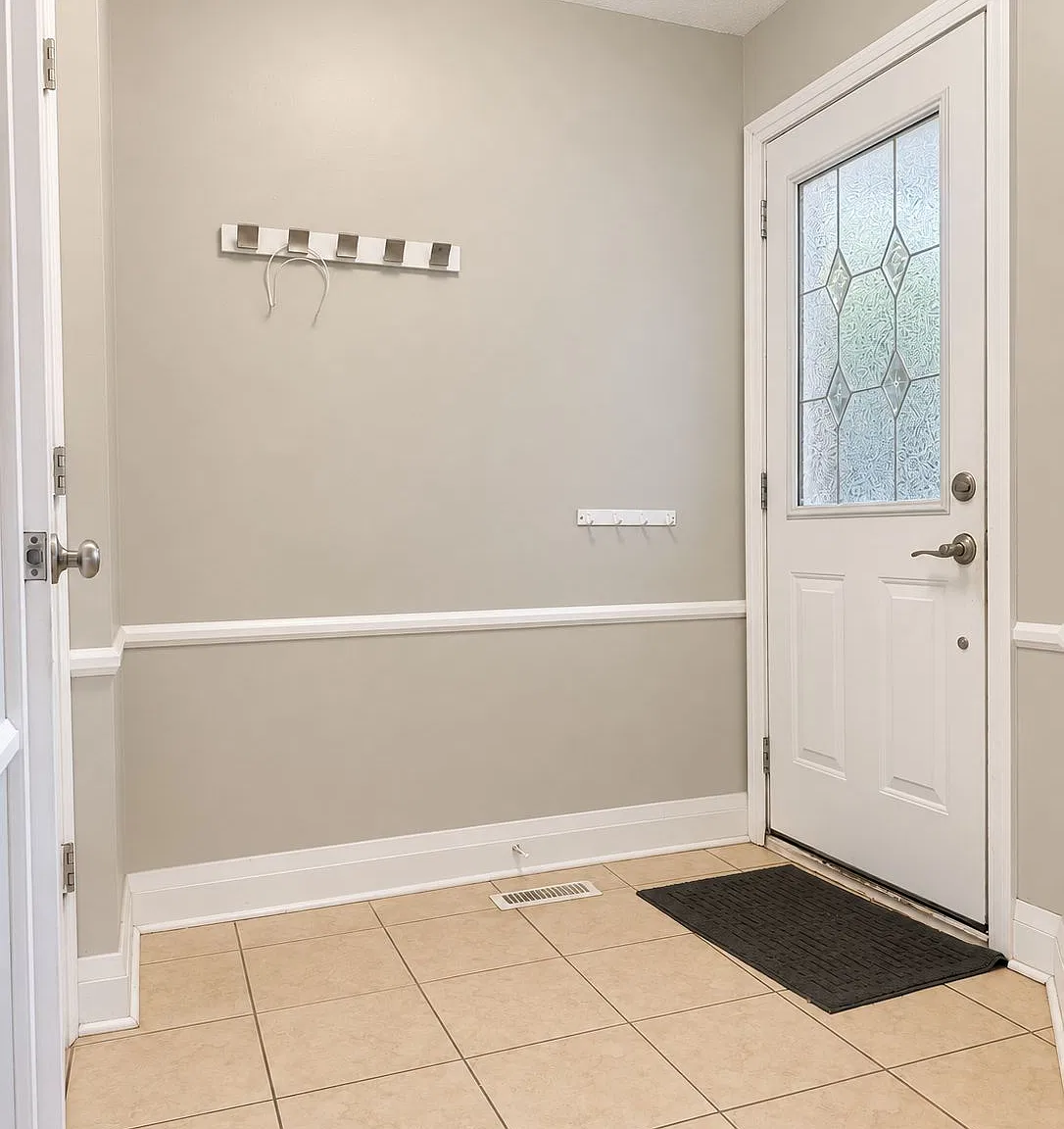 3 bed, $3,500 — Photo 3
