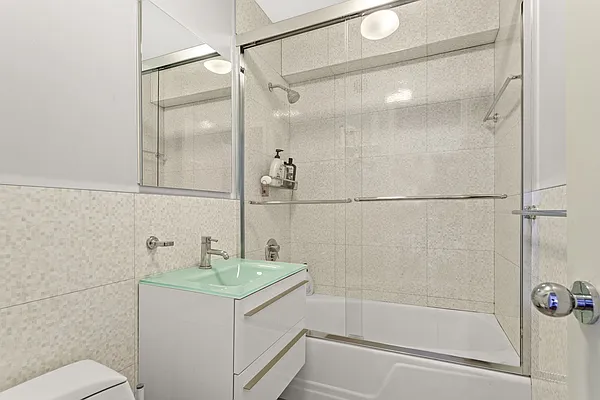 Rented by Keller Williams NYC | media 16