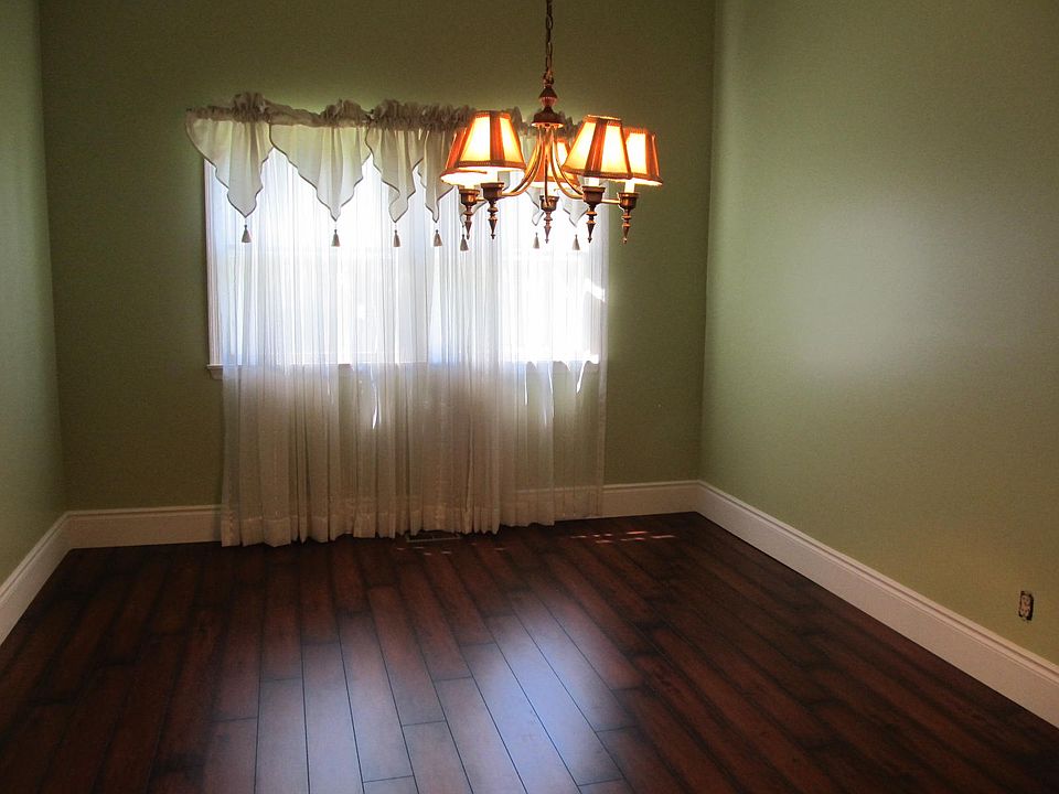 1st image of 202 Harbel Dr