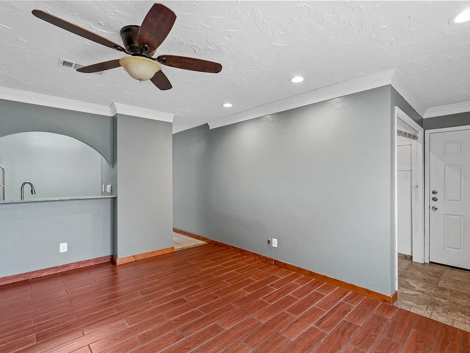 2200 East Trinity Mills Rd #401; Carrollton 75006 - 1 — Photo 4