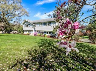16 Jefferson Dr, New Milford, CT 06776