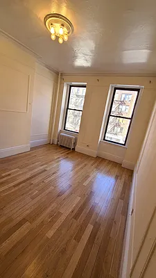 Rented by United Realty Equities | media 12