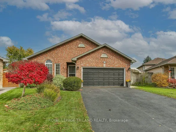 54 Bowcott Cres, London, ON N5V 4W8