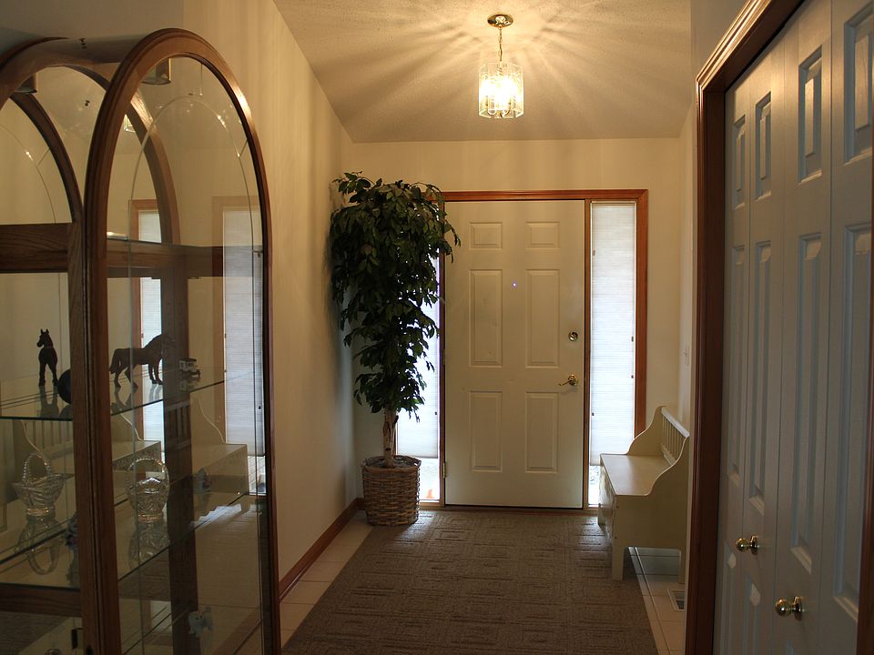 1st image of 47475 Bentley Dr