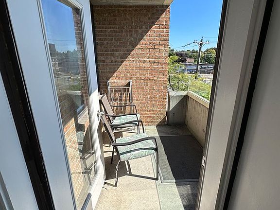 3rd image of 1177 Belanger Ave #407