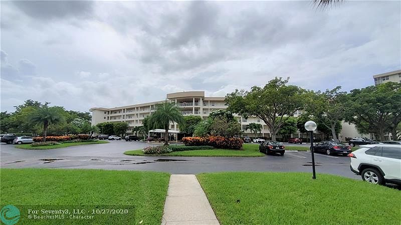 1st image of 535 Oaks Dr APT 105