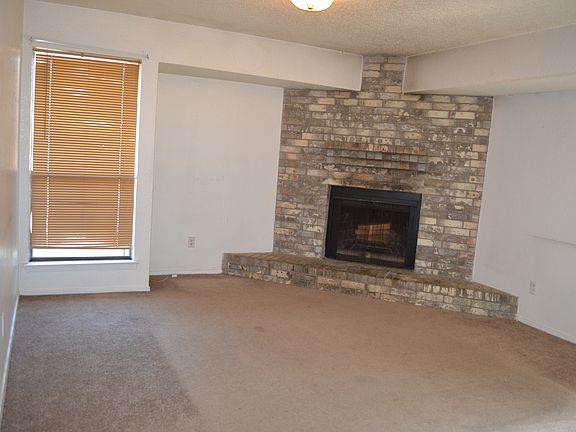 2nd image of 2416 Windy Pine Ln