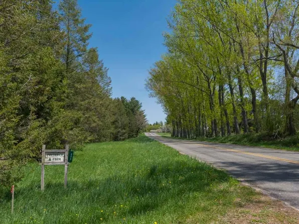 898 W Ryant Rd, Maple City, MI 49664