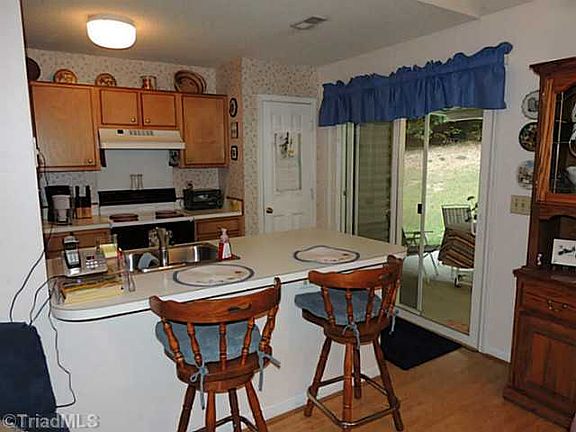 5th image of 5 Glendale Oaks Ct