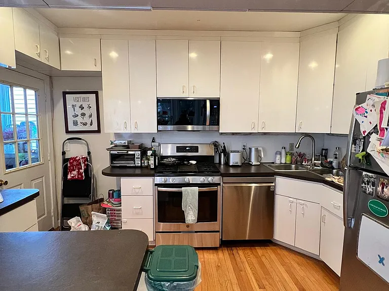 37 Sherman St #B — Photo 2