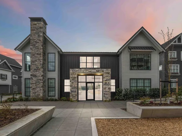 15738 85th Ave #324, Surrey, BC V4N 3G8