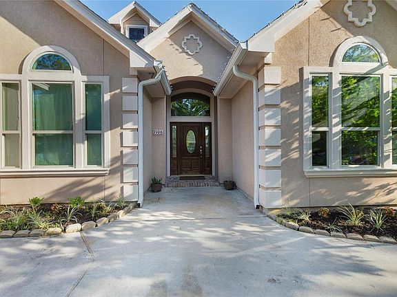 3rd image of 7106 Japonica St