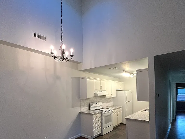 85 Meadowood Dr #C4 — Photo 5