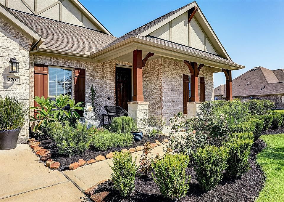 1st image of 2702 Spring Canyon Dr