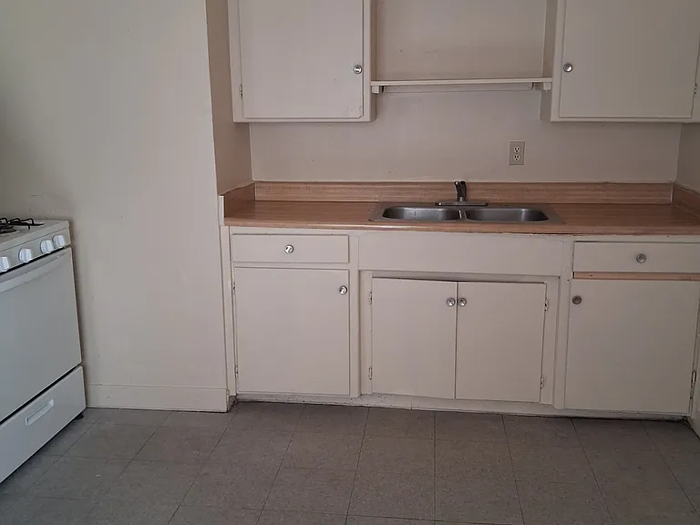 2613 Flower St #C — Photo 6