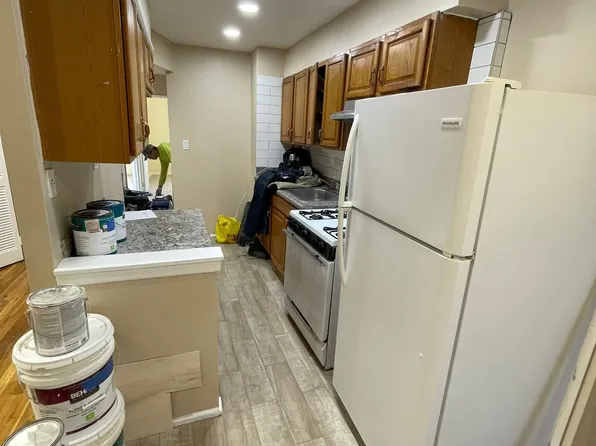 1322 East 87th Street image 2 of 11