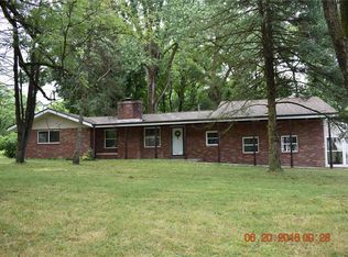 2 Fairview Dr, Fairview Heights, IL 62208