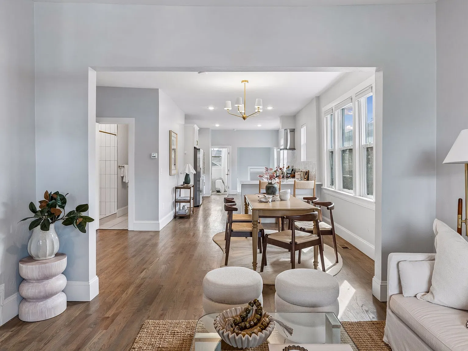 2 bed, 2069 sqft, $3,100 — Photo 3