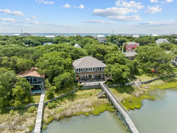 5506 Fredeen Court, Emerald Isle, NC 28594