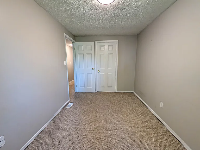 3 Tara Cres — Photo 16