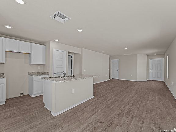 4th image of 1410 Outrigger Way