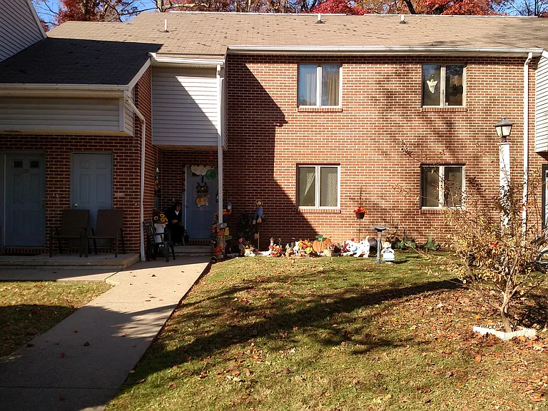 458 Maple St #5 — Photo 15